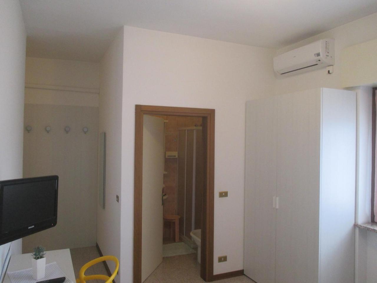 Hotel O'Scugnizzo 2 贝卢诺 外观 照片