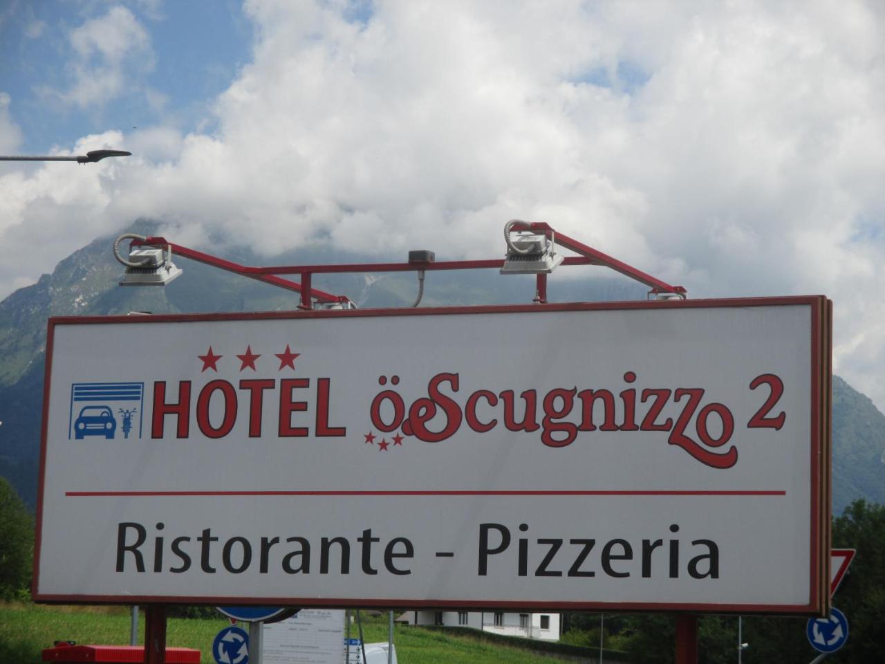 Hotel O'Scugnizzo 2 贝卢诺 外观 照片